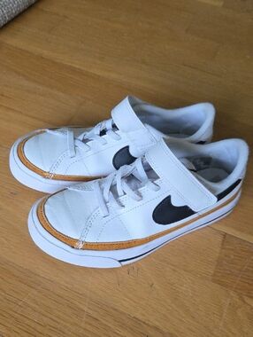NIKE Court Legacy Kids
